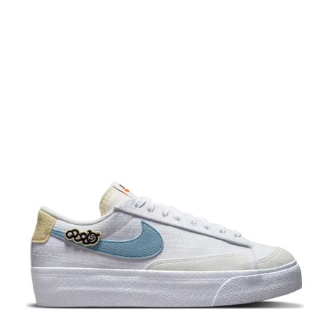 nike plateauzool|nike blazer low platform.